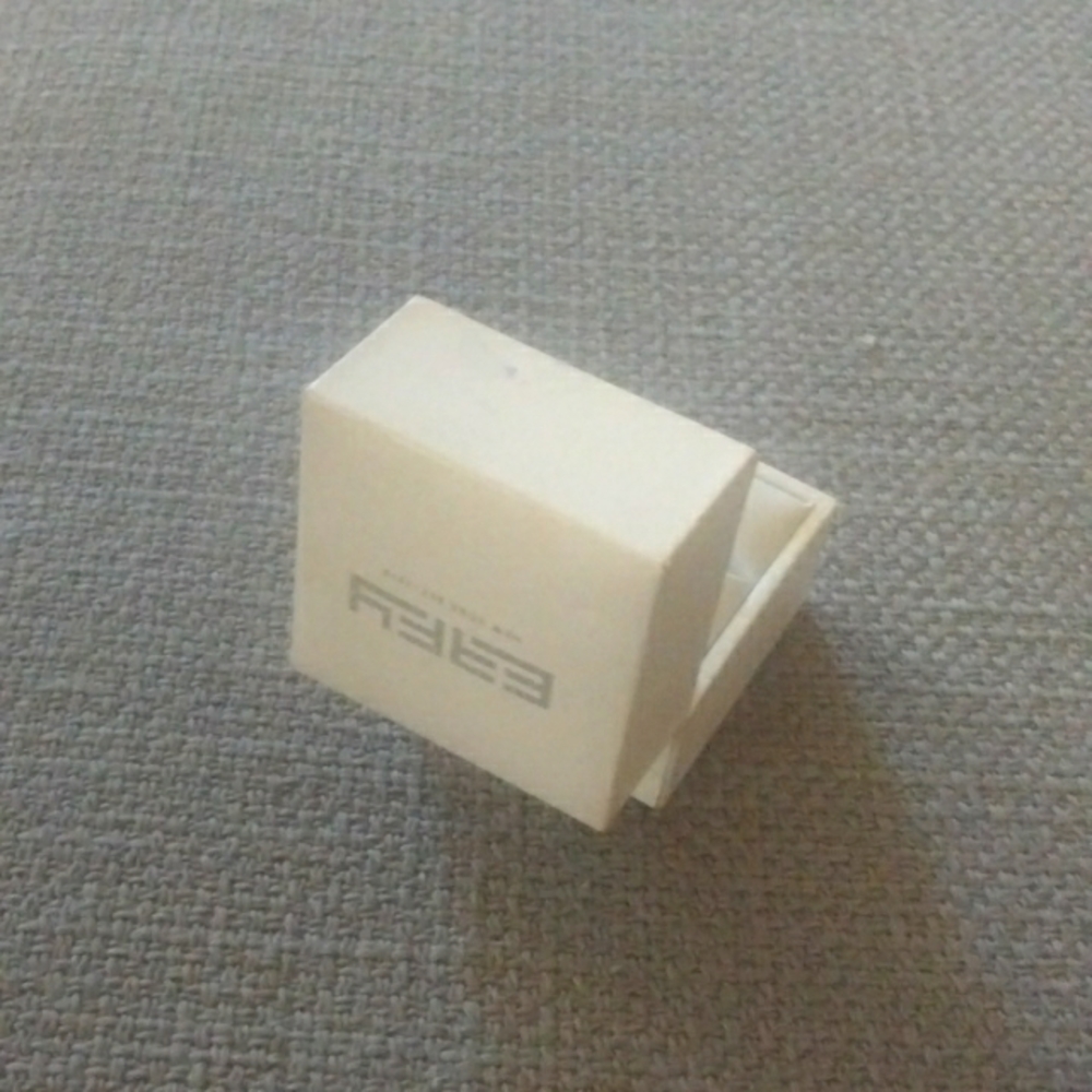 Ring box